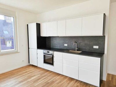 Neubau-Erstbezug: 3-Zimmer-Wohnung mit Einbauküche und 2 Bädern