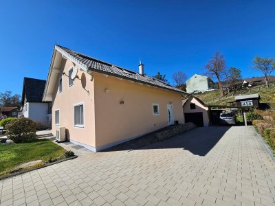 Ein- oder Zweifamilienhaus in bester Wohnqualität mit Garten und Carport in Toplage!