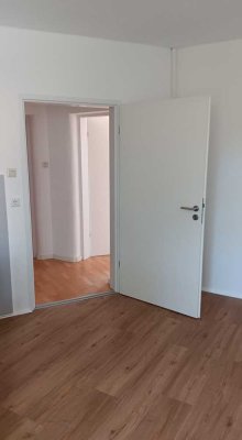 Gepflegte und praktische 2 Zi Whg - ideal für WG