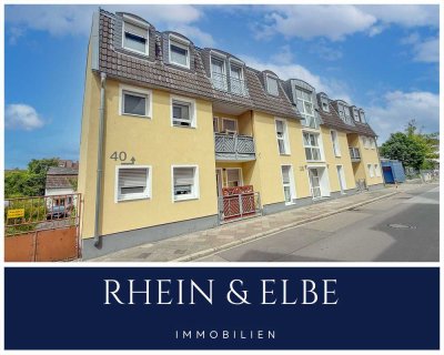 FREIE 2 ZIMMERWOHNUNG + EINBAUKÜCHE + GARAGE + BALKON