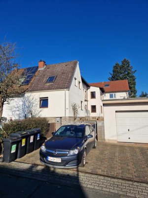 Großzügiges Zuhause mit sonnigem Innenhof in ruhiger, familienfreundlicher Lage