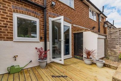 +++ Einfamilien-Reihenmittelhaus mit Garten und Tiefgaragenplätzen +++