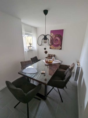 Modernes Wohnen in Bischweier, 3,5 Zimmer, EBK, kleiner Garten