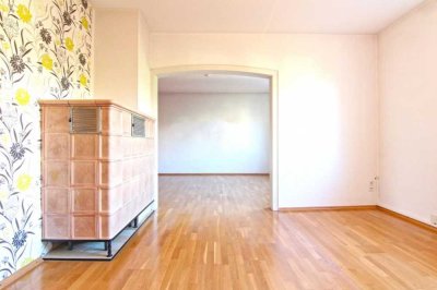Helle, zentrale 4 Zimmer Wohnung mit großem Balkon+Garten