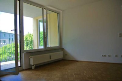 Wohnung (4 Zimmer) mit Aufzug, Balkon und Keller am Engelbecken