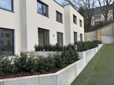 Innenhof | gemütliches Reihenhaus 4-Zi (E1) mit eigenem Garten und Gäste-WC | ab sofort verfügbar!