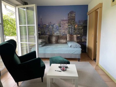 **Hübsche, kleine, möblierte 1 Zimmer-Wohnung mit Balkon, Nähe Prüm**
