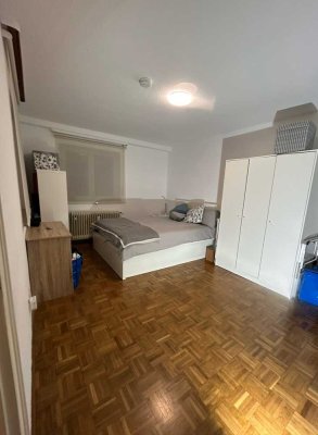 Gemütliche 2-Zi.-Wohnung mit EBK im Gartengeschoss in Höhenlage Stuttgart-West