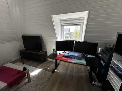 Hübsche 2-Zimmer DG-Wohnung in Ulm, Weststadt