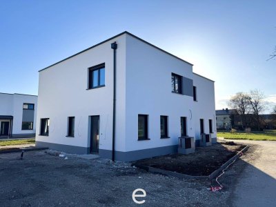 Doppelhaushälfte TOP 10.1, belagsfertig "In der Au" in Laakirchen - sofort verfügbar!