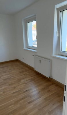 Mitbewohnerin gesucht