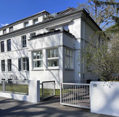 Bestlage des Philosophenviertels: Traumhafte Altbauwohnung mit Garten u. Garage  / ohne Makler