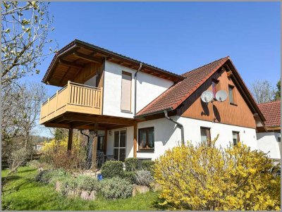 Einfamilienhaus mit Doppelgarage