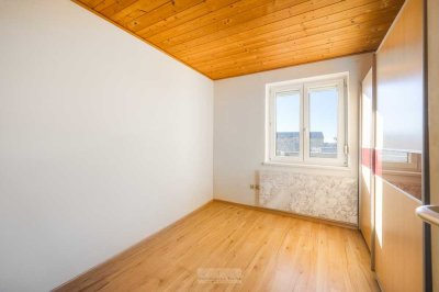 Top Gelegenheit zur Eigennutzung/ Neuvermietung: Bezugsfreie 3-Zimmer-Wohnung mit Balkon & Stellplat