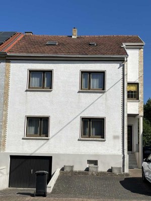 Großzügiges Einfamilienhaus mit viel Potenzial