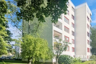 Bezugsfrei! Jetzt sichern: 3,5-Zimmer-Wohnung mit Balkon, Fahrstuhl und Stellplatz in Berlin Buckow