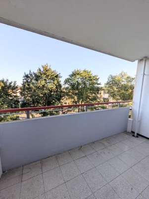 Erstbezug - Einzug sofort möglich - 2,5 Z  Wohnung im 4. OG mit Weitblick und Aufzug - WG geeignet