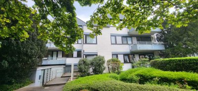 Optimal aufgeteilte Wohnung im Dachgeschoss  - für Singles oder Paare