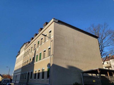 Freie 3 Zimmer mit Parkett und Blick ins Grüne