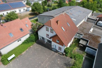 Einfamilienhaus mit Gewerbehalle und Garten auf 2.600 m² Grundstück in Borgentreich-Borgholz