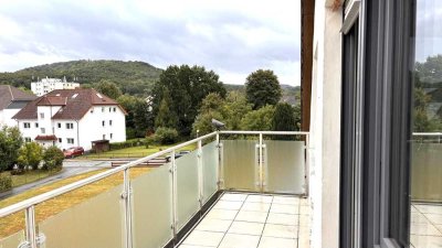 Attraktive 3-Zimmer-Dachgeschosswohnung mit gehobener Innenausstattung mit Balkon in Bad Driburg