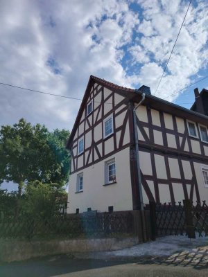 Preiswertes 5-Raum-Einfamilienhaus in Baunatal