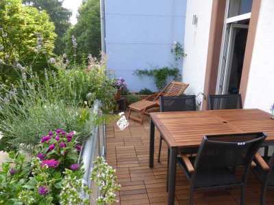 3-Zimmer-Altbauwohnung mit Balkon im Musikerviertel zu vermieten