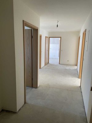 Attraktive 3-Zimmer-Wohnung mit Balkon und Aufzug im Kreuztaler Zentrum