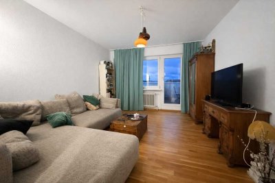 Gepflegte, vermietete 2,5 Z-Wohnung mit zwei Dachterrassen inkl. Stellplatz in Sendling