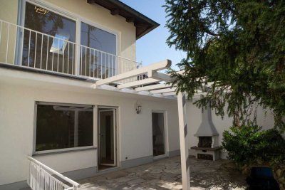 Großzügiges Haus im Haus im Herzen von Stockdorf