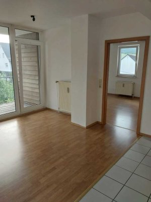 Freundliche 3-Zimmer-Wohnung mit Balkon und EBK in Gladenbach Runzhausen