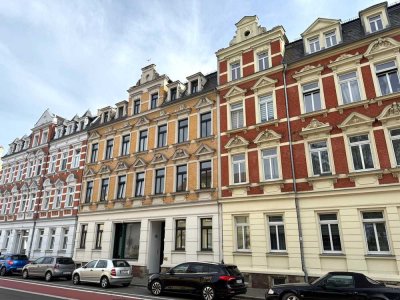 Sanierte 2-Raum-Wohnung im Erdgeschoss mit offener Küche, Dusche und Balkon