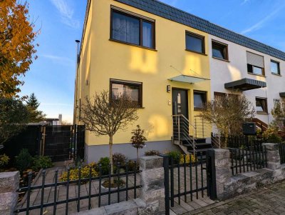 Modernisiertes Reihenendhaus mit Blick in die Rheinebene - ohne Makler