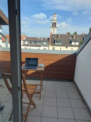 Zur Zwischenmiete: 2-Raum-Dachgeschosswohnung (1.8. bis 15.9.)