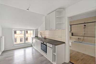 Moderne 2-Raumwohnung in der Rudolf-Breitscheid-Straße - inklusive Einbauküche - WG geeignet