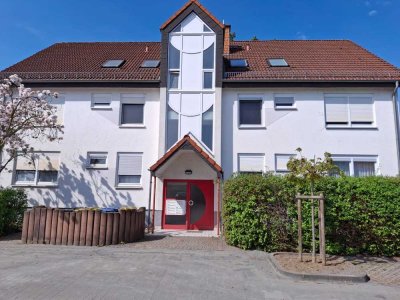 Gemütliche 3-Raum-Dachgeschosswohnung mit Balkon und EBK in Butzbach