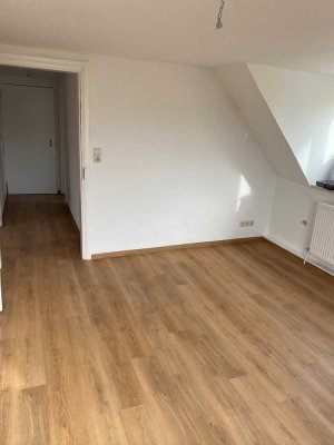 Helle 4-Zimmer Dachgeschosswohnung in Augsburg-Lechhausen