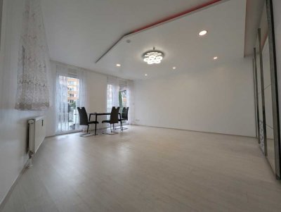 *** Gut geschnittene und helle Wohnung mit gesichertem Stellplatz in Citylage ***