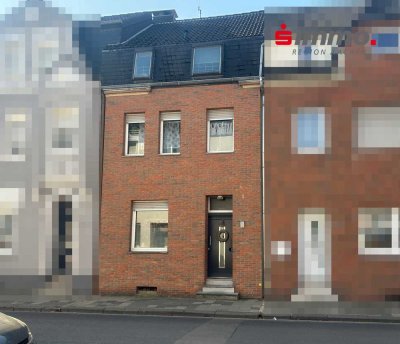 Zentral gelegenes Einfamilienreihenhaus mit außergewöhnlich großem Garten