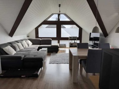 3 Zimmer Wohhnung in Wickrathberg mit EBK, Garage, Carport, Balkon, Balkonkraftwerk,  teilmöbliert