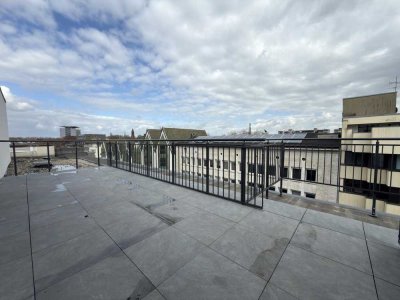 Moderne Maisonette-Wohnung mit Dachterrasse und gehobener Ausstattung und EBK!