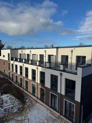 Erstbezug: Schöne 2-Zimmer-Wohnung mit ruhiger großer Süd-West Terrasse im Herzen von Bramfeld!