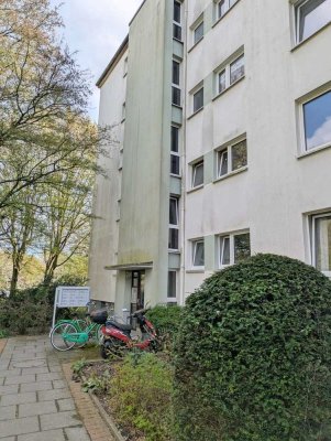 Neue Vahr Süd, top renovierte 2-Zimmer- Wohnung mit Südbalkon