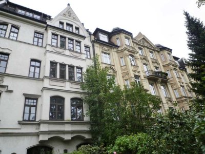 Moderne, neue 2-Zi.-Wohnung in einem wunderschönen Altbau