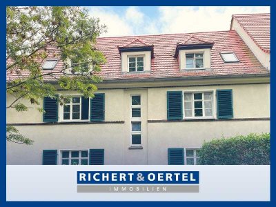 Zwei benachbarte Wohnungen in denkmalgeschütztem Mehrfamilienhaus - eine bereits frei
