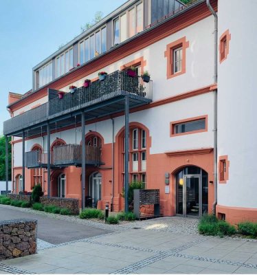 Wunderschönes 2-Zi.-Loft im hist. Generatorenhaus der ehem. Riegeler Brauerei