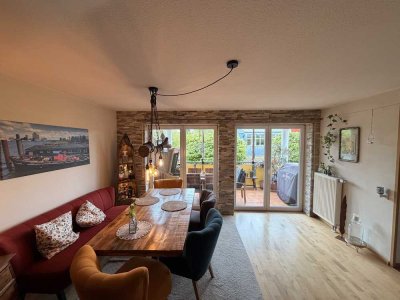 TRAUMWOHNUNG IN RIESELFELD! Mit 2 Balkone, 2 Bäder und 1 TG-Stellplatz in schöner ruhiger Wohnlage