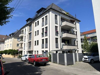 moderne 3-Zi.-Wohnung im 1.OG mit Südbalkon, Aufzug, Einbauküche und Stellplatz
