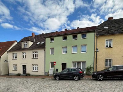 Direkte Stadtlage - Tolles Mehrfamilienhaus mit 4 WE im Zentrum von 17094 Burg Stargard