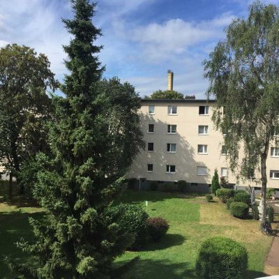 * ab 01.07. * sanierte 2 Raumwohnung, große Wohnküche, Sonnenbalkon, Tageslichtbad
